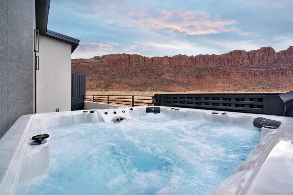 Vizcaya #5 - Moab'S Newest Luxury Rental With Private Hot Tub 외부 사진